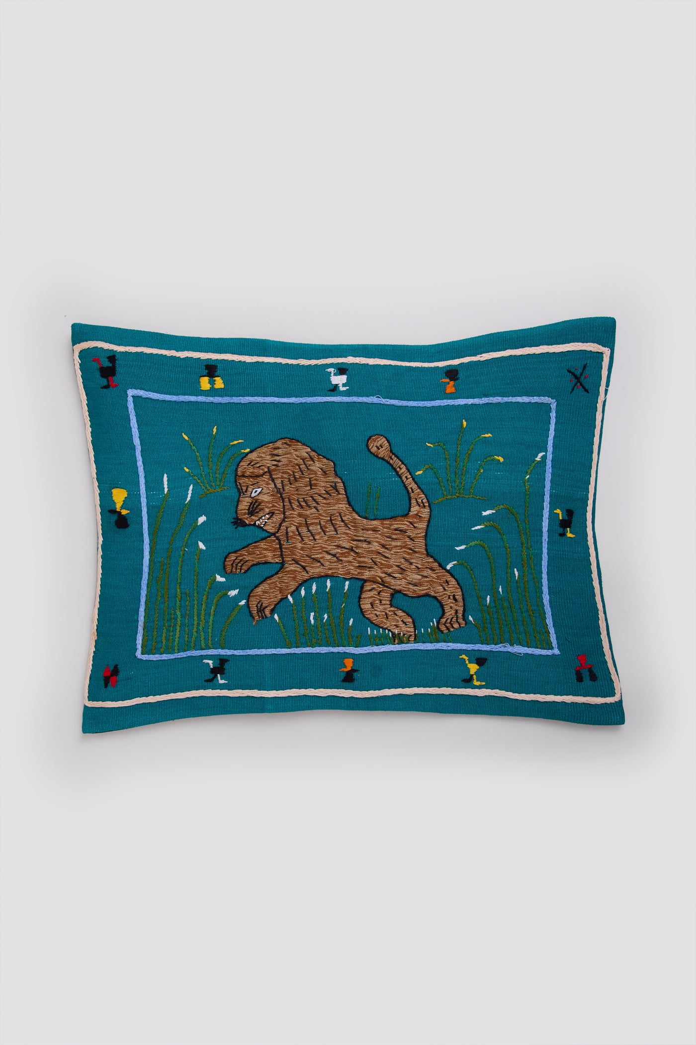 LION CUSHION COVER